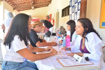 Câmara de São Luís encerra mês da mulher com ação social de saúde