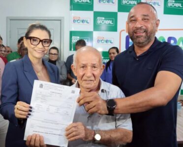 Prefeitura de Bacabal enfrenta o caos das placas vermelhas com a regularização do serviço de táxi e extinção de vagas falsas de taxistas