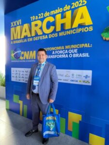 Prefeito Enoque Mota representa Pastos Bons na Marcha dos Prefeitos em Brasília