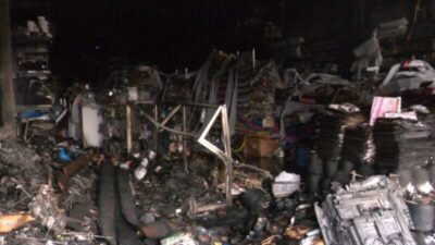 Incêndio de grandes proporções atinge loja de variedades no Centro de Imperatriz