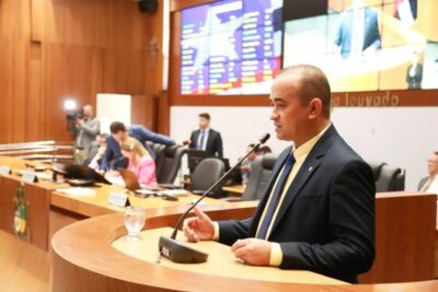 Aluízio Santos destaca pavimentação de rodovia e inauguração de escola militar em Chapadinha