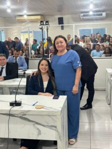 Vargem Grande: ex-prefeita Aparecida Leite foi a política mais reverenciada durante solenidade de posse
