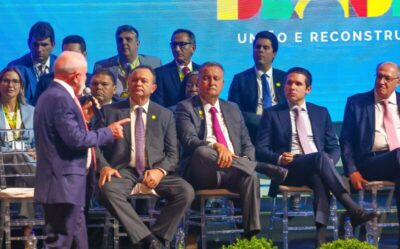 Brandão participa de evento com prefeitos ao lado do presidente Lula