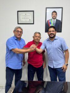 Cajapió: Com experiência e compromisso, Diniz se junta ao grupo político de Dr. Rômulo