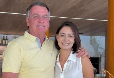 Bolsonaro festeja aniversário com feijoada e discurso sobre chip