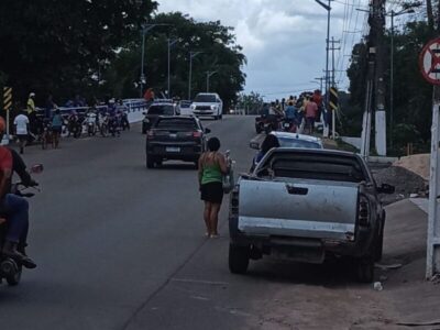 Urgente: moradora de cidade da Baixada Maranhense desce de táxi e se joga de ponte no Rio Itapecuru