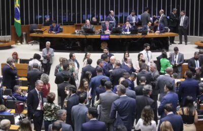 Câmara deve analisar nesta semana proposta que aumenta número de deputados