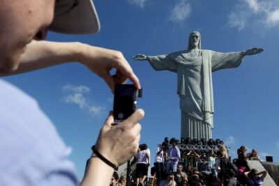 Rio é o destino mais buscado por brasileiros e estrangeiros no carnaval