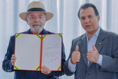 Presidente Lula reajusta salário mínimo para R$ 1.518