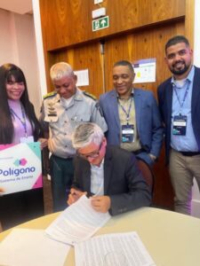 Eudes Barros garante Sistema Poliedro e moderniza ensino no Colégio Militar de Raposa