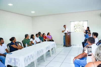Camarão reúne com representantes da agricultura familiar em Pindaré-Mirim