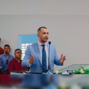 Vargem Grande: ‘O menino desacreditado conseguiu’, diz Dr. Júnior Castro em primeiro discurso como vereador
