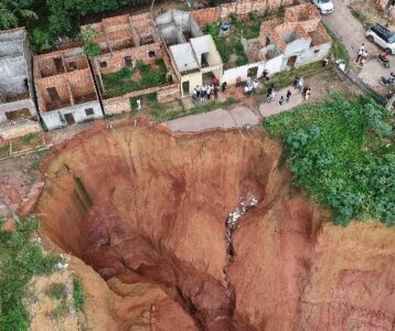 Eliziane reúne autoridades para discutir impactos das voçorocas em Buriticupu…