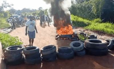 Moradores da Baixada Maranhense interditam MA-006, entre as cidades de Pinheiro e Pedro do Rosário