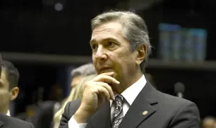 Gilmar recua e futuro de Collor será definido em plenário virtual do STF