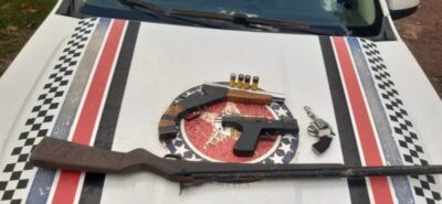 Casal é preso por receptação de produtos furtados e posse ilegal de arma de fogo em Vargem Grande