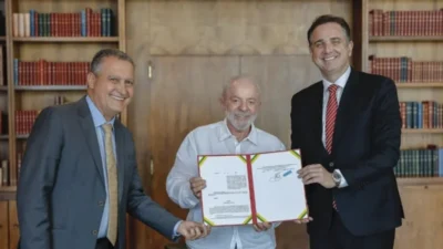 Lula assina decreto que regulamenta renegociação de dívidas dos estados