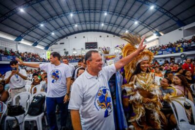 Brandão entrega 2 mil Cartões Transporte Universitário e reconhece artistas urbanos em solenidade marcada por inclusão e cultura