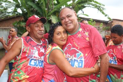 A tradição de João Bispo Serejo em Cajapió no carnaval…
