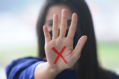 Lei que garante vagas no Sine para mulheres vítimas de violência segue sem sair do papel
