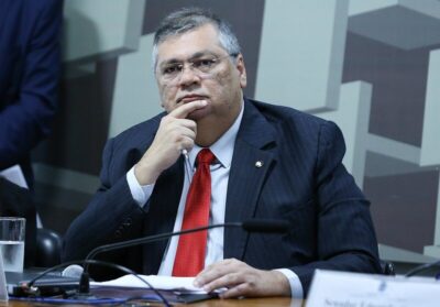 PEC de Dino quer proibir aposentadoria compulsória como punição para magistrados e militares condenados