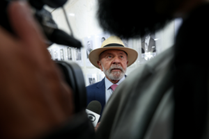 Governo Lula mantém sigilo de pesquisas, mas vai liberar as de Bolsonaro