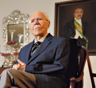 Ex-presidente Sarney testa positivo para Covid-19 às vésperas de completar 95 anos