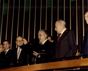 Posse de José Sarney na Presidência completa 40 anos