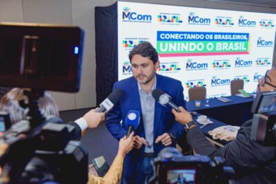 Ministro Juscelino Filho vai lançar licitação para novas emissoras de rádio e TV no país