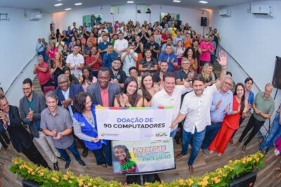Juscelino participa de entrega de computadores a Conselhos Tutelares
