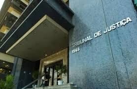 Justiça condena jornalista e jornal por divulgar salário público de desembargadora no RS