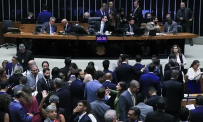Câmara aprova urgência para projeto que suspende decreto do IOF