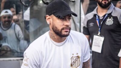 Neymar aumenta incerteza no Santos após visita ao consulado dos EUA