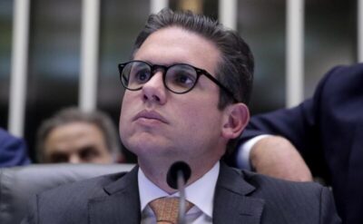 Presidente da Câmara desestimula avanço de projeto que anistia golpistas do 8 de janeiro