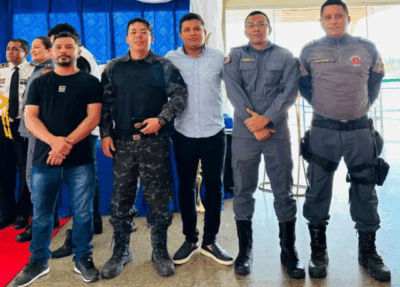 Vereador Rogério Lima representa o prefeito Gilson Lima na cerimônia de troca de Comando do 10º BPM em Pinheiro