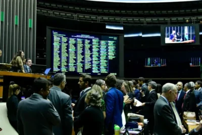 ‘Deputados de partidos do centro virão conosco’, afirma líder do PL sobre anistia