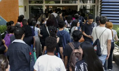 TCU suspende R$ 6 bilhões do Pé de Meia, mas MEC nega irregularidades