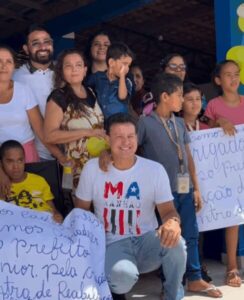 VÍDEO: Felipe Camarão participa de entrega de obras em Peritoró
