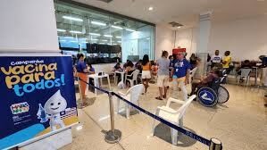 SES dá continuidade às ações de vacinação em shopping da capital
