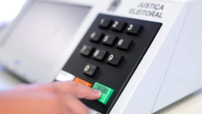 PEC que acaba com reeleição para presidente, governador e prefeito avança