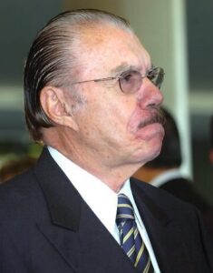 Ex-deputado rebate Sarney e revela quem liderou processo de redemocratização