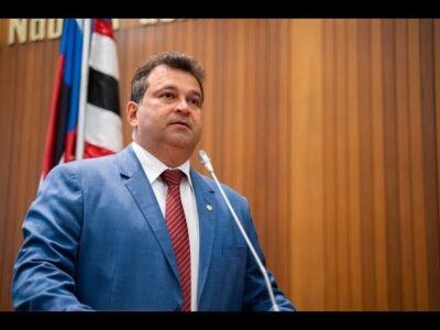 Adelmo Soares coloca Othelino Neto no lugar da incoerência