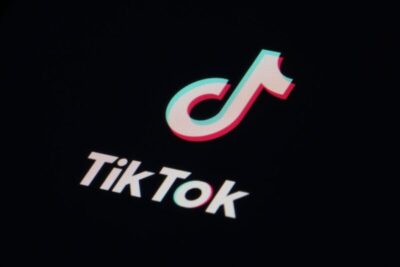 TikTok volta a operar nos EUA e agradece a Donald Trump