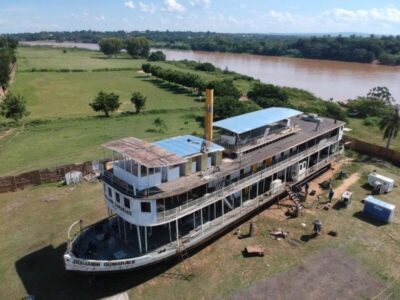 Único barco a vapor em atividade no mundo é restaurado por estaleiro do Maranhão, em SC